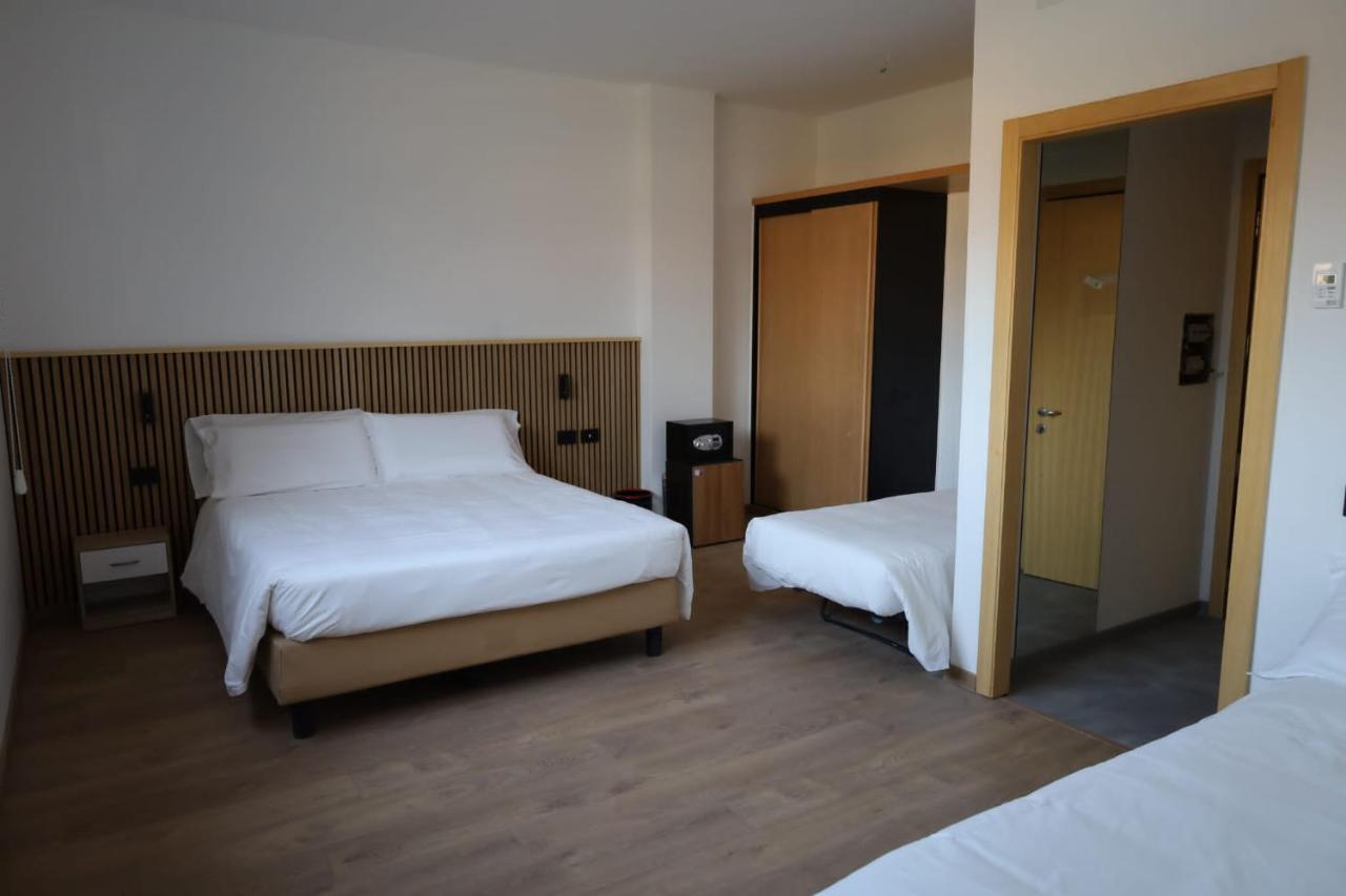 Moon Palace Hotel Arese Zewnętrze zdjęcie