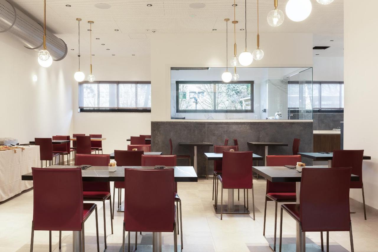 Moon Palace Hotel Arese Zewnętrze zdjęcie